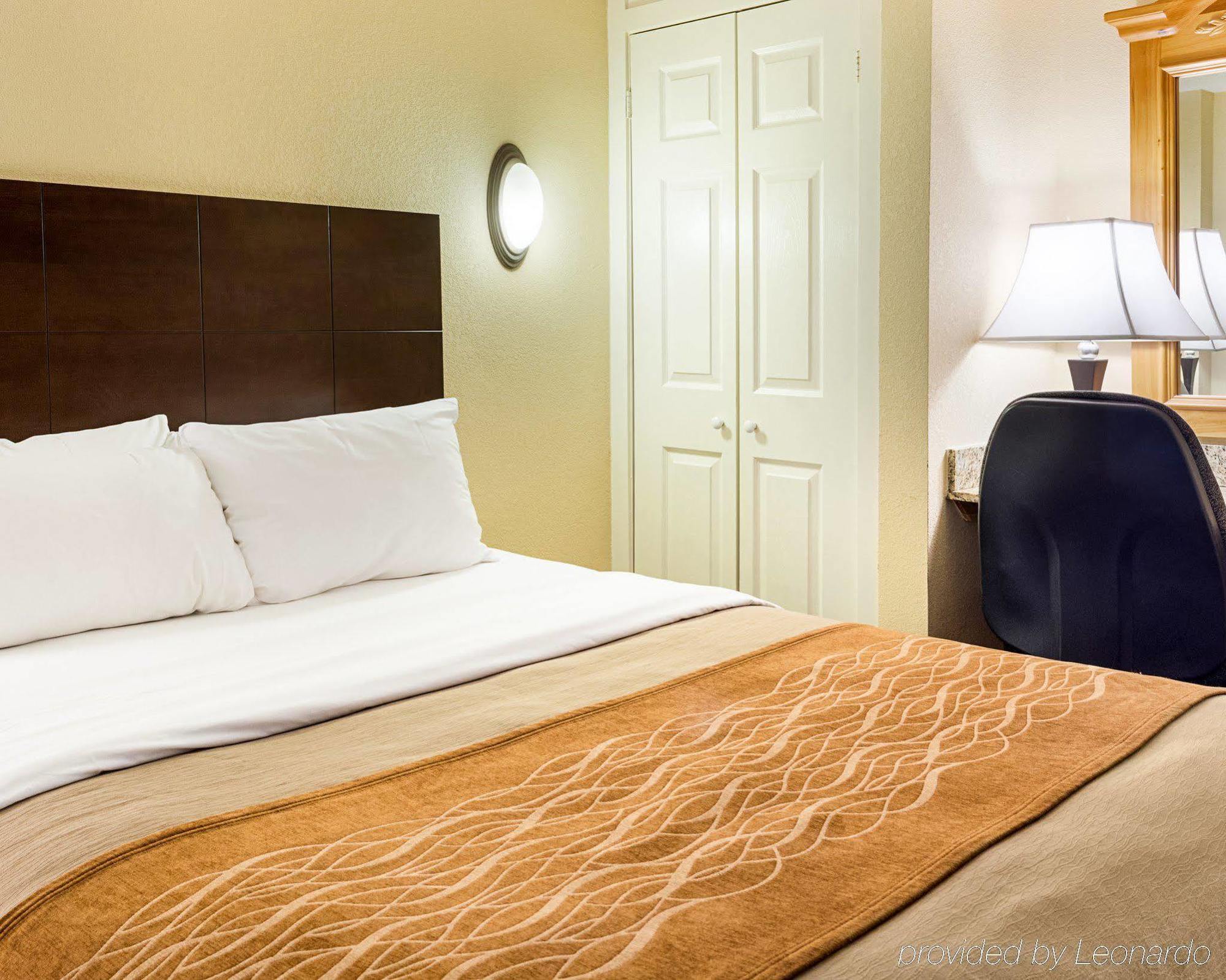 Hotel Coastal & Virginia - Oceanfront