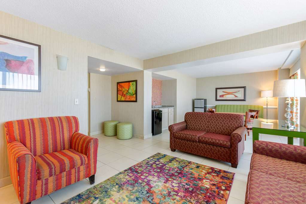 Hotel Coastal & Virginia - Oceanfront