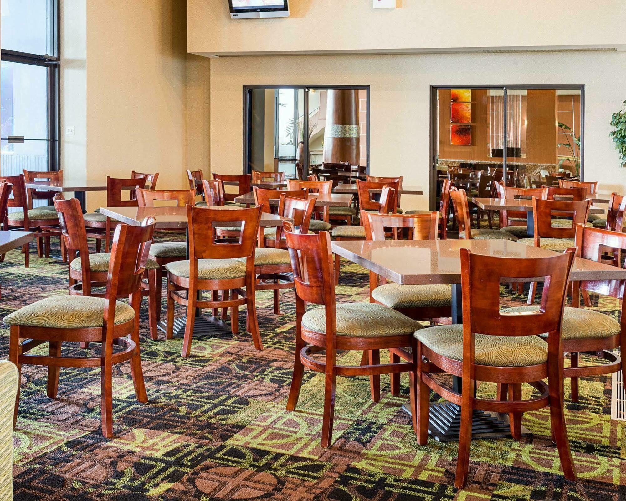 Coastal & Virginia - Oceanfront Hotel Virginia Beach